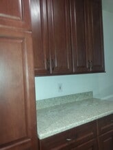 452 River Rd in Nutley, NJ - Foto de edificio - Building Photo