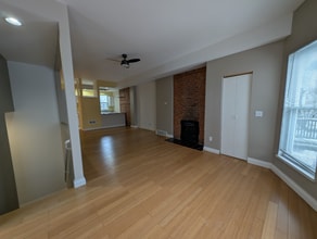 158 Park St in Buffalo, NY - Foto de edificio - Building Photo