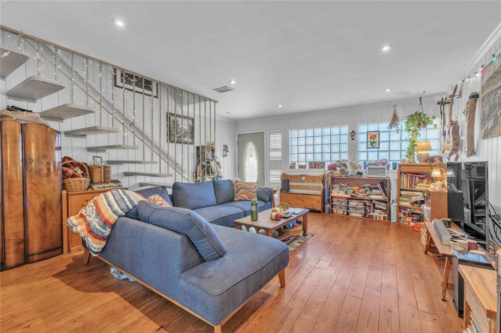 5210 Woodrow Ave in Austin, TX - Building Photo