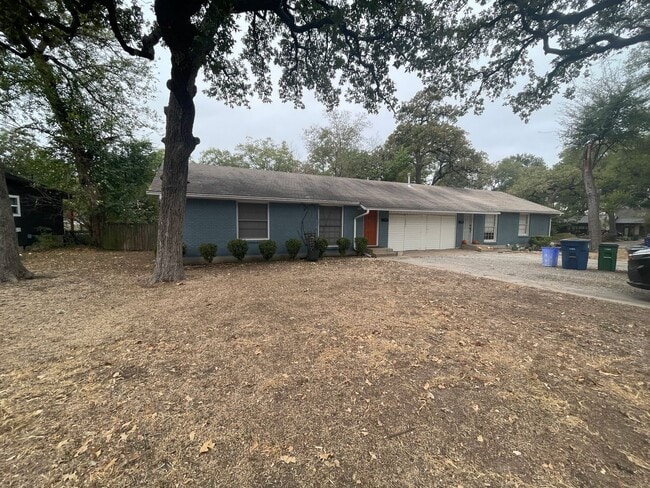 1201 Norwood Rd in Austin, TX - Building Photo - Building Photo