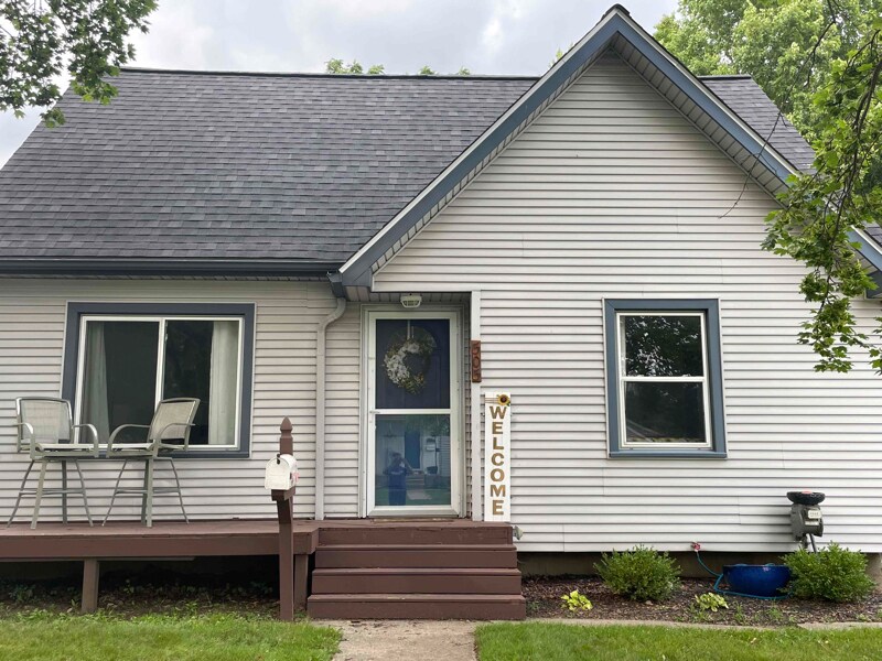 505 Herrick Park Dr in Tecumseh, MI - Foto de edificio