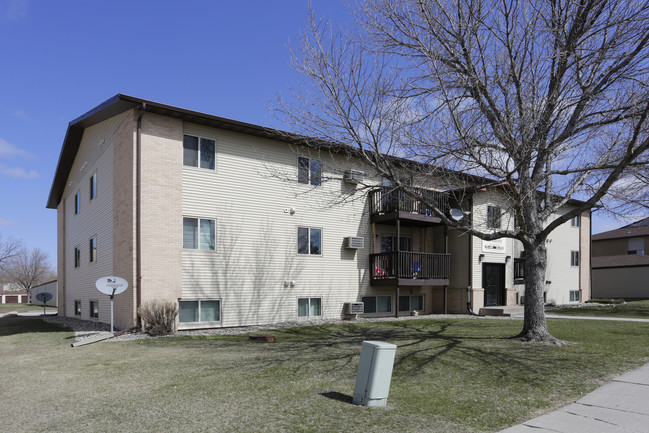 Kennedy Apartments in Fargo, ND - Building Photo - Building Photo