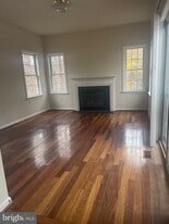 90 Chelsea Manor Ln in Stafford, VA - Building Photo