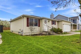 294 Summit Blvd in North Tonawanda, NY - Building Photo - Building Photo