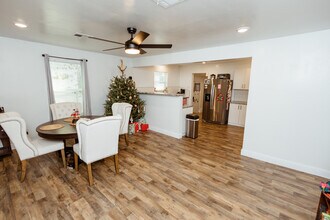 3836 Leland Ave in Waco, TX - Foto de edificio - Building Photo