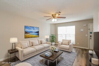 8022 Logan Dr in La Vergne, TN - Building Photo - Building Photo