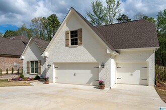 330330 Kinross Circle in Pelham, AL - Building Photo - Building Photo