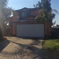 203 E Prospect Ave in Visalia, CA - Building Photo