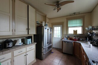 2012 Shady Ave in Pittsburgh, PA - Building Photo - Building Photo