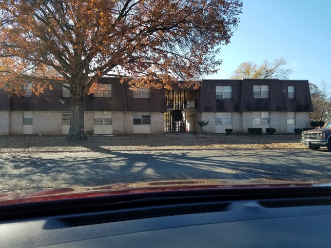 Treeview Apartments in Russellville, AR - Building Photo - Building Photo