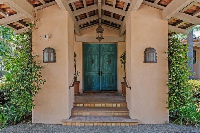 17240 Avenida De Acacias in Rancho Santa Fe, CA - Building Photo - Building Photo
