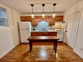 17B Sheridan Rd in Asheville, NC - Building Photo