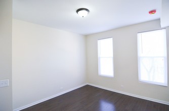 6 Units in Pilsen - Beautifully Rehabbed in Chicago, IL - Building Photo - Interior Photo