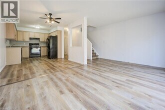 110 Activa Ave in Kitchener, ON - Building Photo - Building Photo