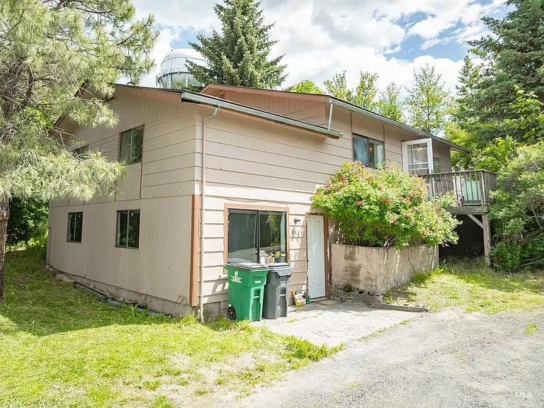 940 E Vandal Dr in Moscow, ID - Building Photo