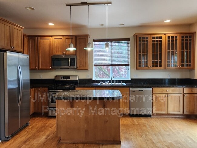 13239 124th Ct NE in Kirkland, WA - Building Photo - Building Photo