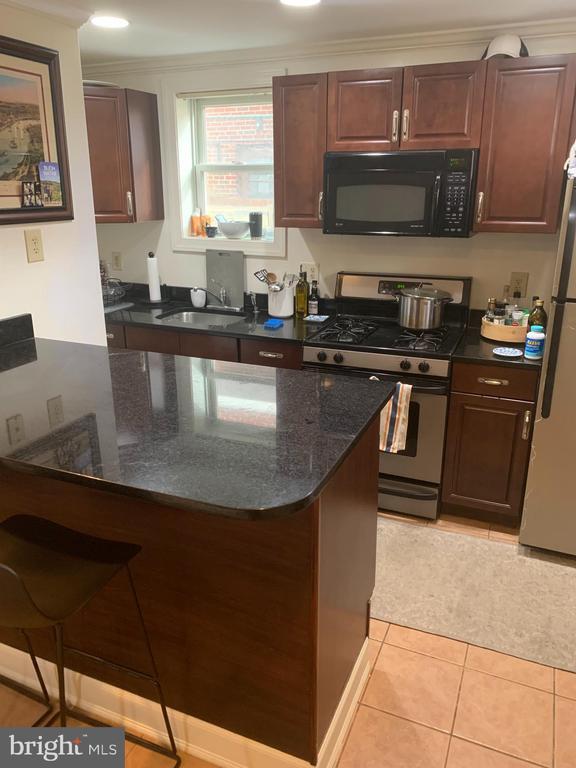 property at 4206 Washington Blvd