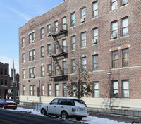 178 E 95th St in Brooklyn, NY - Foto de edificio - Building Photo