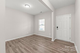 5613 Amelia Ln, Unit 2-223 in Gastonia, NC - Building Photo - Building Photo