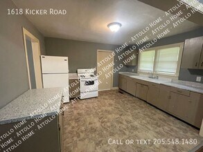 1618 Kicker Rd in Tuscaloosa, AL - Foto de edificio - Building Photo