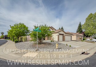 301 St Joseph Ct in Roseville, CA - Building Photo - Building Photo