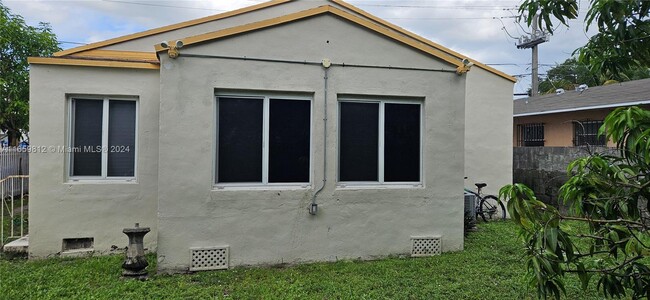 244 NW 59th St in Miami, FL - Building Photo - Building Photo