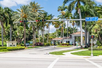 Captiva Doral Isles in Doral, FL - Foto de edificio - Building Photo