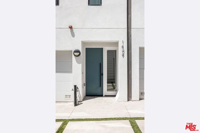1409 Roca Ln in Los Angeles, CA - Building Photo - Building Photo