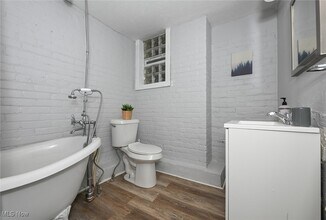 11433 Ashbury Ave in Cleveland, OH - Building Photo - Building Photo