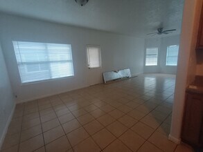 8106 Rhobell St in Houston, TX - Building Photo - Building Photo