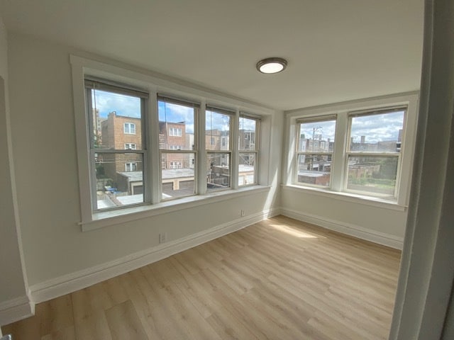 6913 S Merrill Ave, Unit 2nd Floor in Chicago, IL - Building Photo - Building Photo