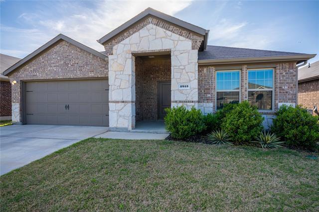 2913 Royal Acres Dr in Denton, TX - Building Photo