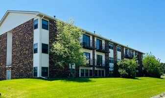 Adel Village Apartments in Adel, IA - Building Photo