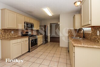 10826 Belle Haven Dr in Houston, TX - Building Photo - Building Photo