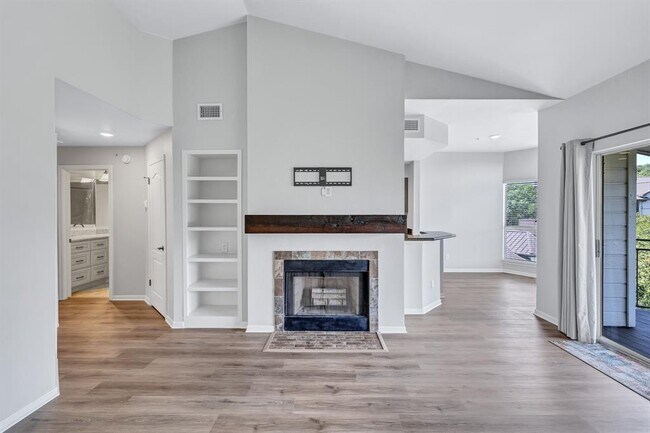 6000-8 Shepherd Mountain Cove in Austin, TX - Building Photo - Building Photo