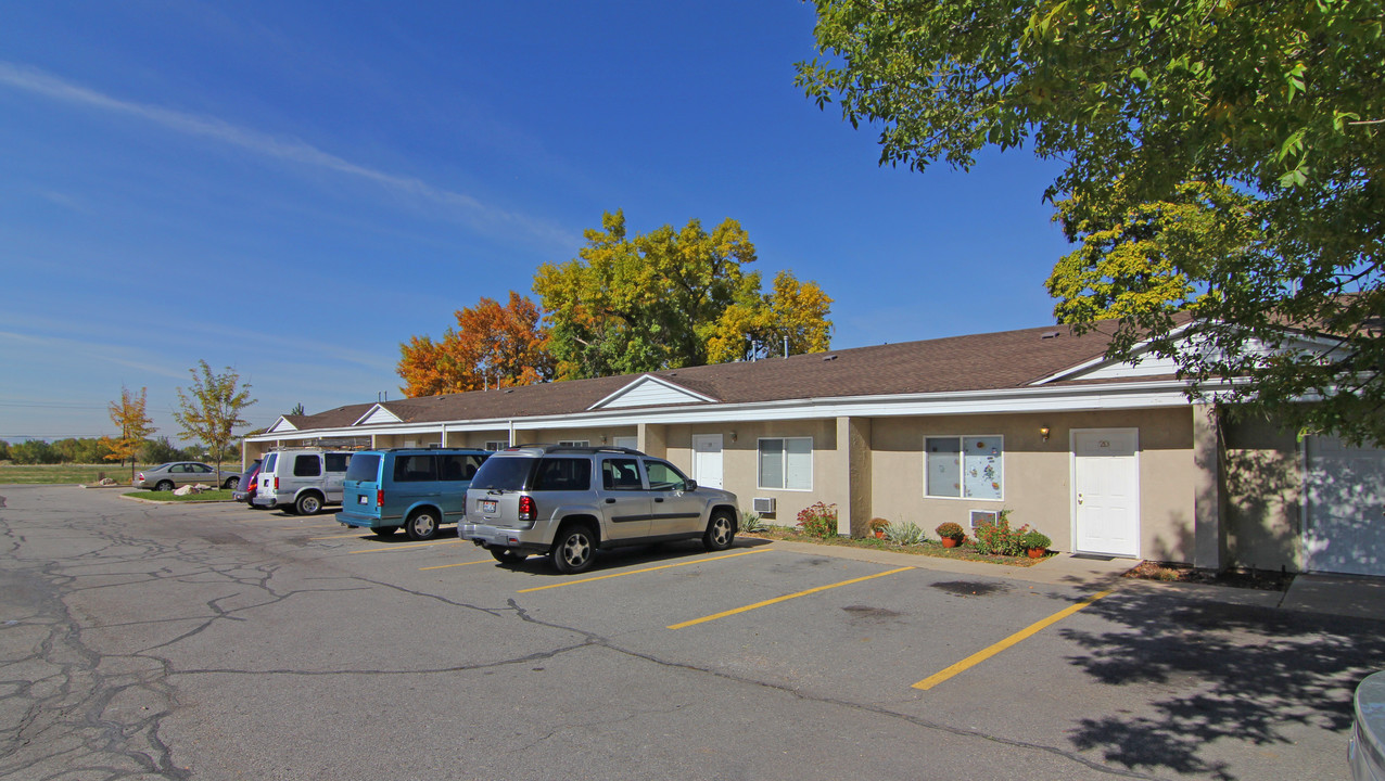 Mt. Eyrie Garden Apartments in Ogden, UT - Building Photo