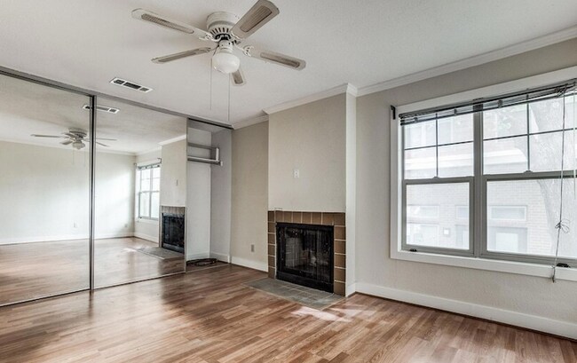 3321 Oak Grove Ave in Dallas, TX - Building Photo - Building Photo