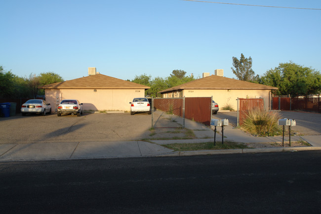 3720-3728 N Los Altos Ave in Tucson, AZ - Foto de edificio - Building Photo