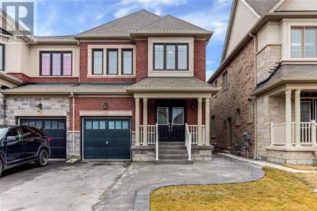 10 Andretti Cres in Brampton, ON - Building Photo