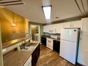 5694 N Gibralter Way in Aurora, CO - Building Photo - Building Photo