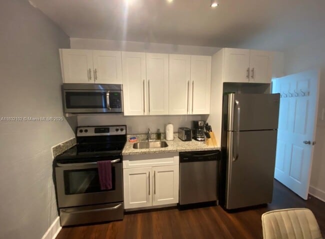 274 NW 32nd St in Miami, FL - Building Photo - Building Photo