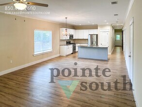 605A 3rd St in Destin, FL - Building Photo - Building Photo