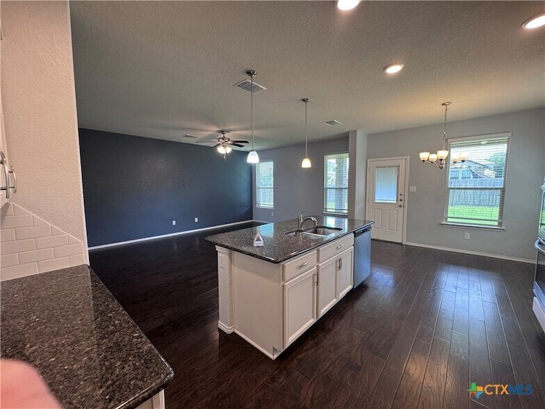 1310 Stonewall Ridge in Harker Heights, TX - Building Photo