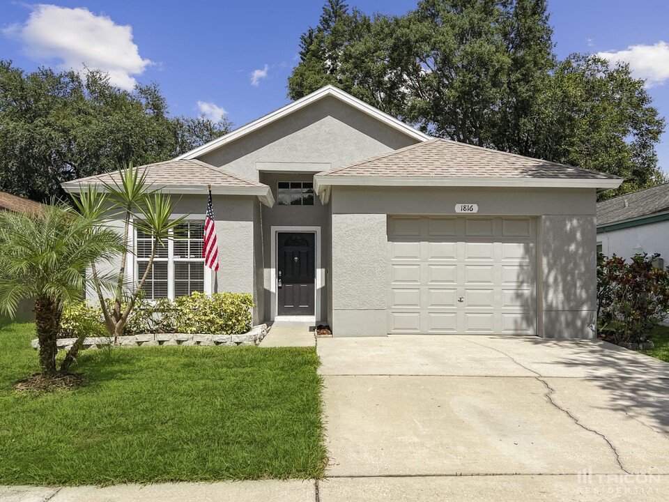 1816 Coyote Pl in Brandon, FL - Building Photo