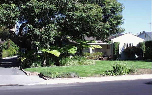 9071 Arcadia Ave in San Gabriel, CA - Foto de edificio