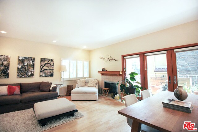 916 15TH St-Unit -2 Front in Santa Monica, CA - Foto de edificio - Building Photo