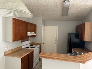 5514 Lochmoor in San Antonio, TX - Building Photo - Building Photo