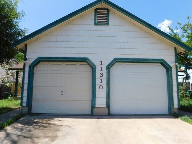 11310 Walnut Ridge Dr in Austin, TX - Building Photo - Building Photo