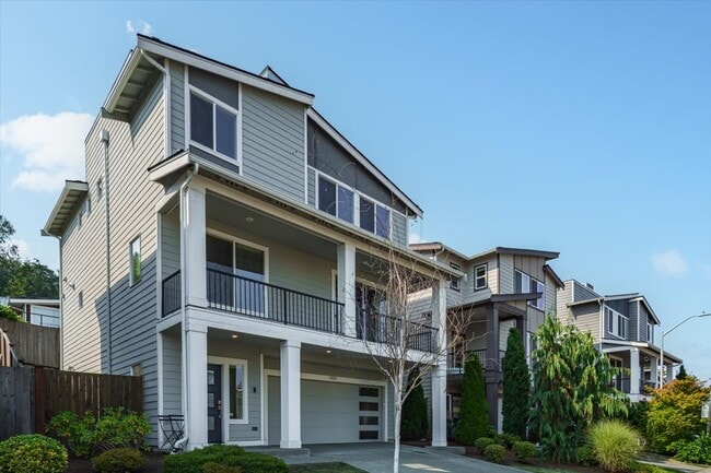 property at 11821 82nd Pl S