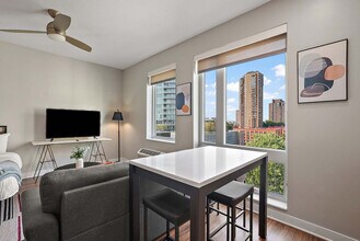 1410 Nicollet Ave in Minneapolis, MN - Building Photo - Building Photo